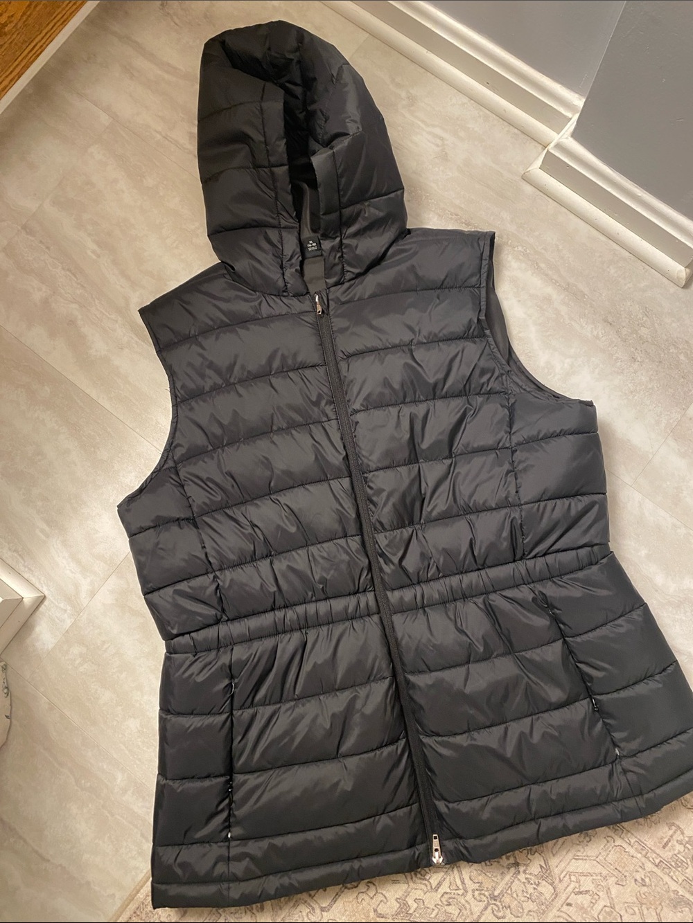 Swiss Tech Black Hooded Quilted Puffer Vest